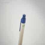 Bolígrafo cartón leche reciclado azul detalle