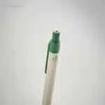 Bolígrafo cartón leche reciclado verde detalle