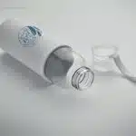 Botella-vidrio-reciclado-con-funda-beige-500ml